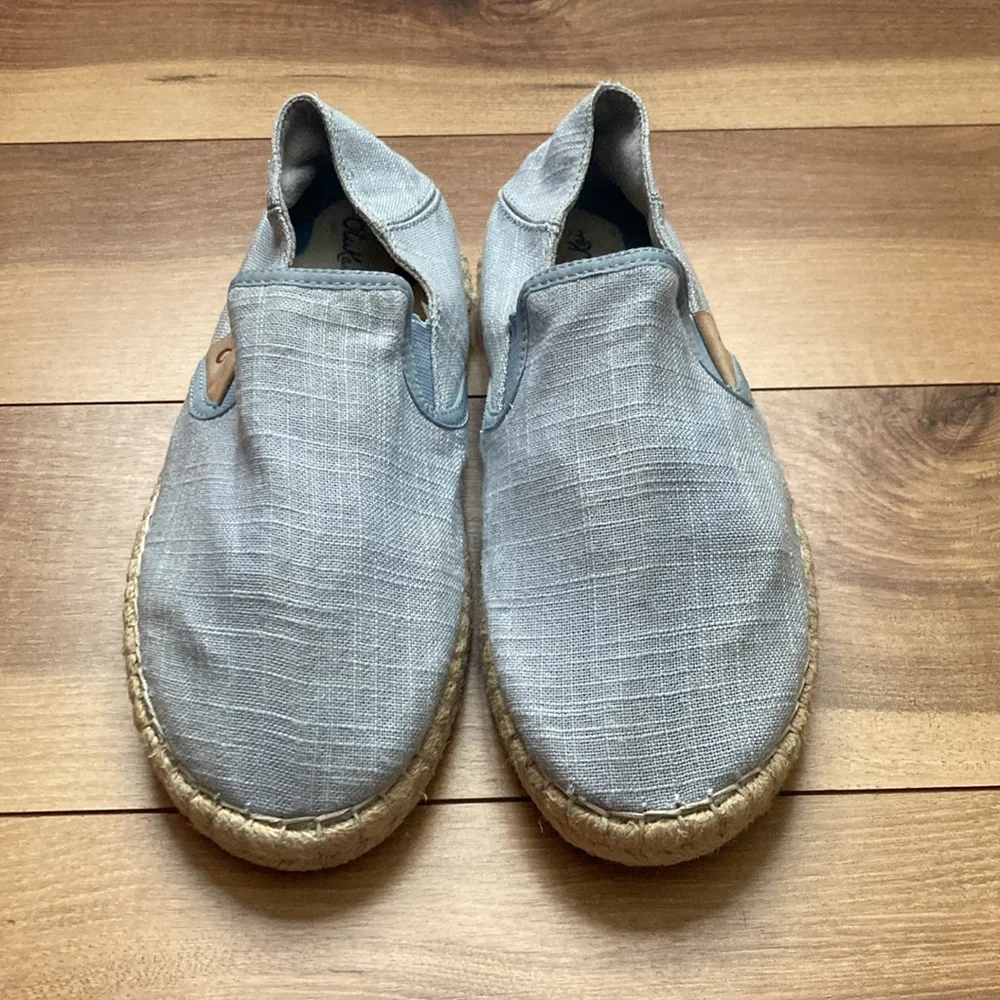 OluKai Kaula Pa’a Kapa Espadrilles. Size 8